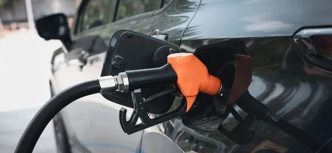 Suben hasta 5% los combustibles por la escalada del precio del petróleo