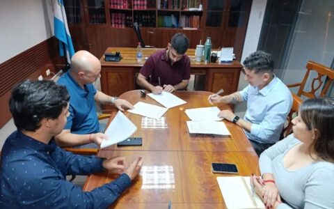 El municipio suma capacitaciones en oficios y tecnología para los barrios