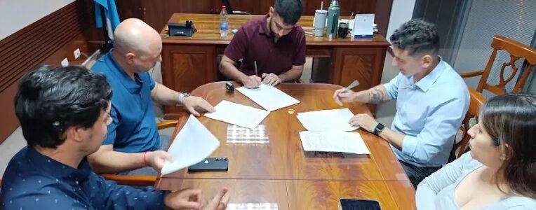 El municipio suma capacitaciones en oficios y tecnología para los barrios