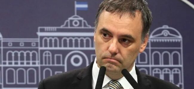 Manuel Adorni pidió disculpas por los viajes con su esposa: «Somos humanos y cometemos errores»