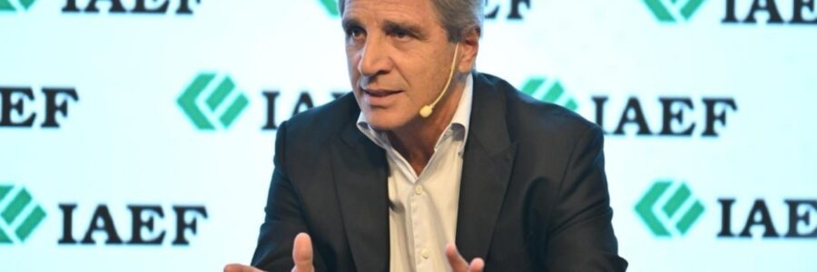 En medio del shock global, Caputo prepara un plan para pagarle a los bonistas hasta las elecciones de 2027