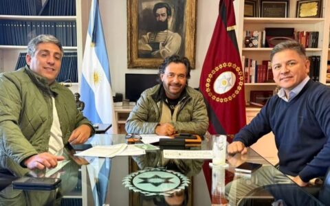 Sáenz coordina el operativo integral de asistencia en Rivadavia y refuerza la presencia del Estado en zonas afectadas por las crecidas