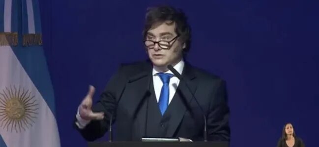 Javier Milei afirmó que «la desregulación es una forma de devolver propiedad privada» e instó a las empresas a invertir en el país