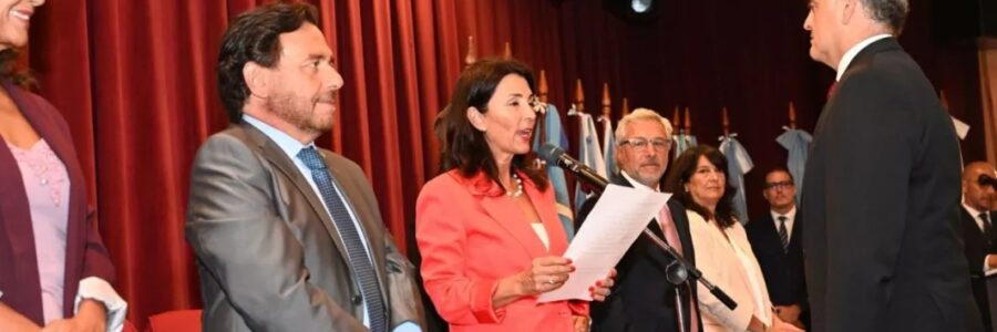 El gobernador Gustavo Sáenz participó del juramento de los nuevos jueces de la Corte de Justicia