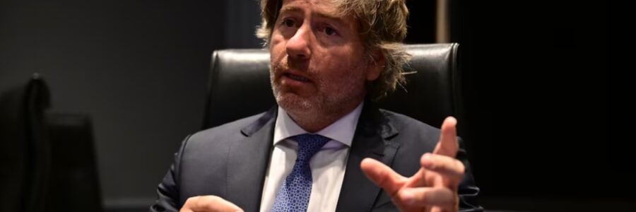 El nuevo ministro de Justicia anunció que iniciará el proceso para cubrir más de 200 vacantes de jueces y fiscales