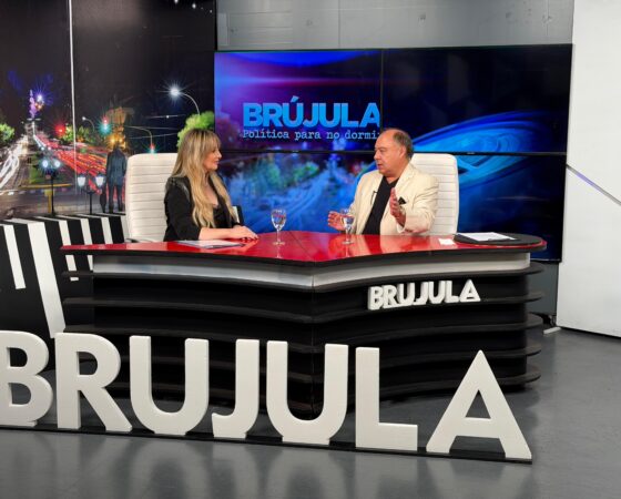 BRÚJULA CON LAURA CARTUCCIA
