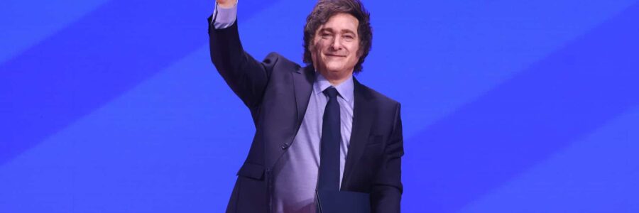 El Gobierno busca cambiar una Ley clave sobre la compras de autos oficiales