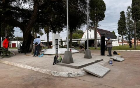 Ultiman detalles del monolito que rinde homenaje a 3 héroes de Malvinas