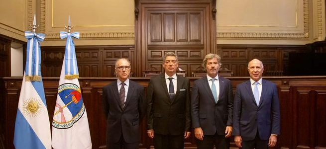El Gobierno presentó un per saltum y pidió a la Corte Suprema frenar la cautelar sobre la reforma laboral