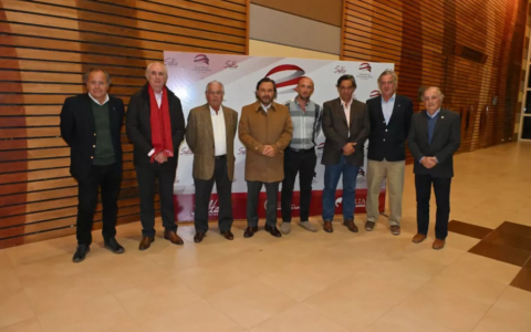 El gobernador Sáenz acompañó  a los productores de caballos peruanos de paso
