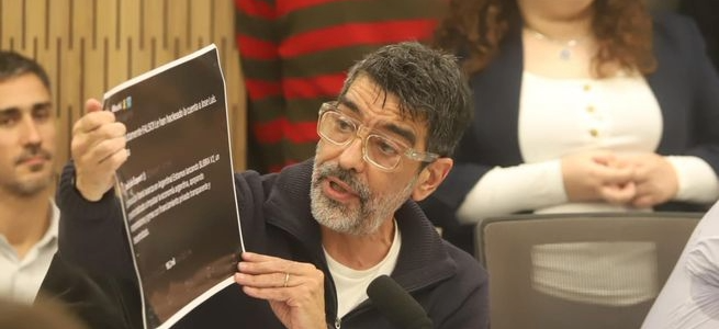 El Gobierno denunció al diputado Rodolfo Tailhade por «espionaje ilegal» contra Manuel Adorni y su familia