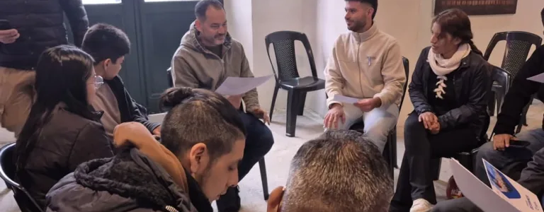 Con gran éxito y convocatoria se lanzó el «Speaking Club» en el Saluzzi