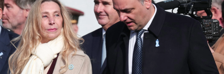 El Gobierno espera que Adorni presente su declaración jurada y se resigna ante una eventual citación judicial