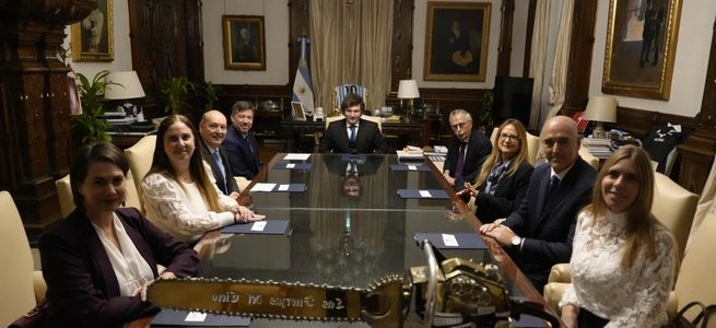 Javier Milei recibió a laboratorios y a congresistas de EEUU en medio de las negociaciones por la ley de patentes