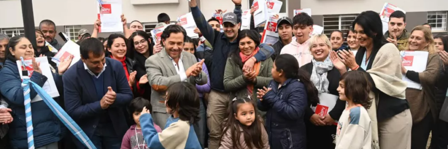 Sáenz entregó 48 departamentos financiados por la Provincia y ya superó las 4.500 viviendas adjudicadas