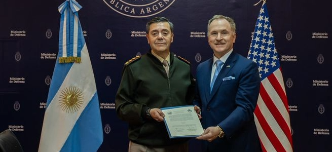 Argentina y EEUU firmaron nuevos acuerdos para reforzar la cooperación militar y tecnológica