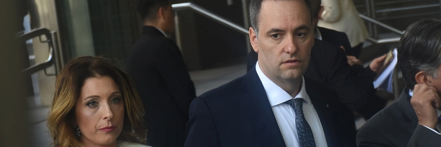 Manuel Adorni y su esposa decidieron acogerse al régimen de “inocencia fiscal” aunque aseguran que no declararán dólares