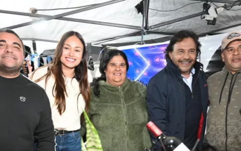 Metán de fiesta con Potencia: el gobernador Sáenz compartió la jornada junto a más de 16 mil vecinos y 150 emprendedores