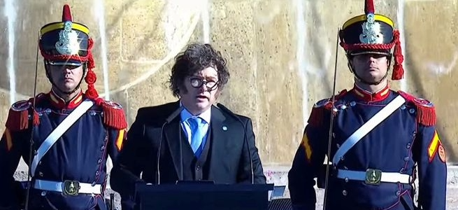 Javier Milei evitó confrontar en Rosario y destacó la figura de Manuel Belgrano: «Fue el gran promotor de la libertad»