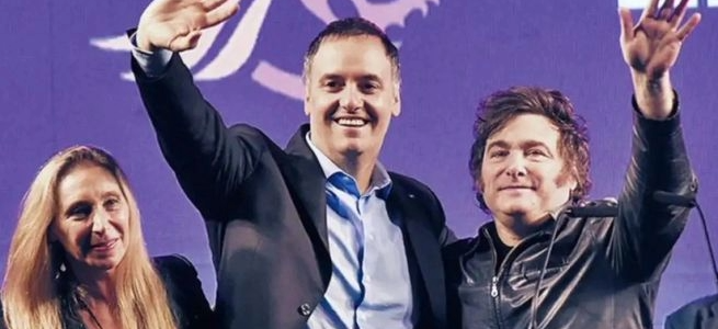 Manuel Adorni también dejará su cargo en YPF y completará su salida de la administración de Javier Milei