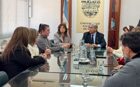 Salud y la UNSa impulsan un convenio para promover la formación y la investigación