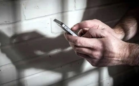 Proponen prohibir el uso de celulares en cárceles y comisarías de Salta