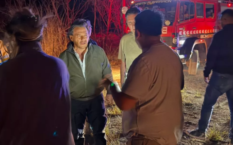 El gobernador Sáenz supervisó el operativo de emergencia por incendios entre Campo Quijano y Rosario de Lerma