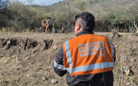 La Municipalidad multó a un hombre que intentaba quemar basura en pastizales