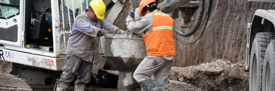 Comenzó la colocación de hormigón en los pilotes del nuevo puente de Santa Lucía