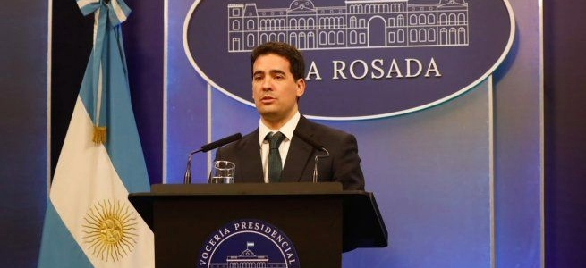 El Gobierno ratifica que «Javier Milei no tiene relación con Cerimedo desde 2023», pero admite ingresos a Casa Rosada