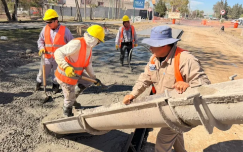 Plan Vial Zona Norte: inició el hormigonado en la colectora de avda. Bolivia
