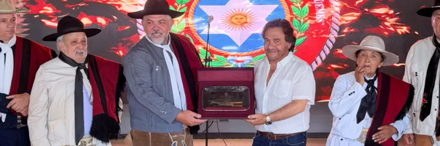 Sáenz acompañó los 80 años de los Gauchos de Güemes: “El legado del General se mantiene vivo en cada fortín de Salta”
