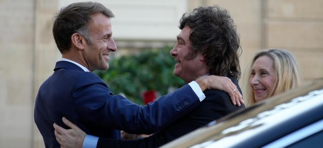 Emmanuel Macron recibió a Javier Milei en el Elíseo junto a 13 gobernadores: inversiones y alianza estratégica