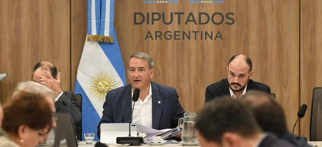 LLA reflota la ley de Tierras del kirchnerismo para blindar el DNU 70 y complicar la sesión opositora